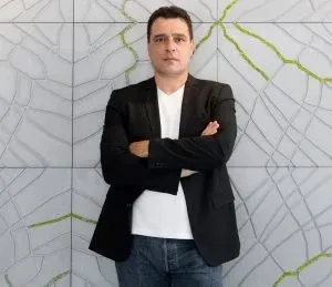 ארז-אליאסין-שער-1-300x259