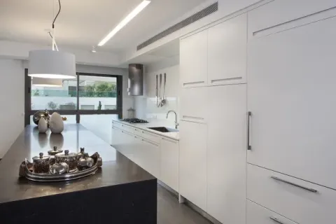 4611244412_626x417