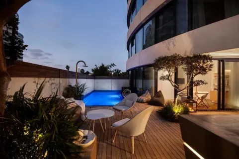 38404583_1981382441893234_533913650923044864_n