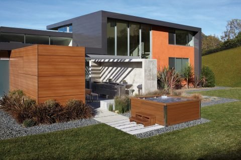 JLXL_Beauty_Main_B_2100x1400_300_CMYK-e1560945425942