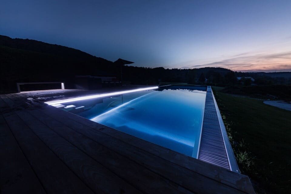 Bazen_Sklo_-_by_TadeasMarek-cz_-_LowRes_12