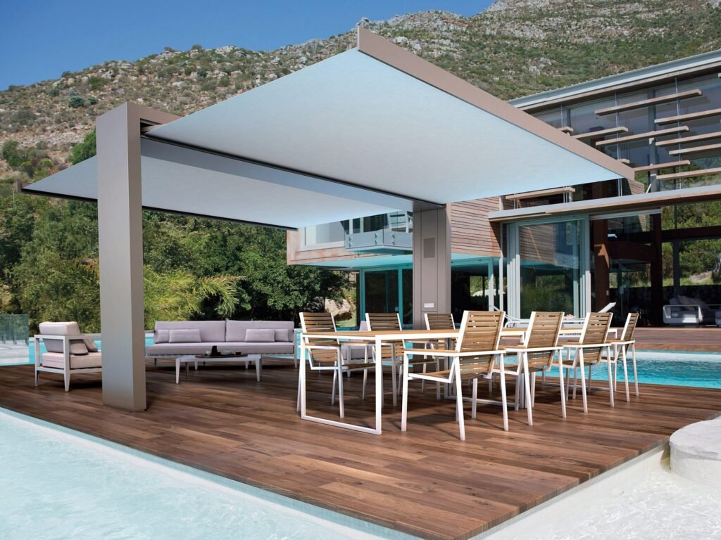 גשר הצללה לגינה ליד הבריכה