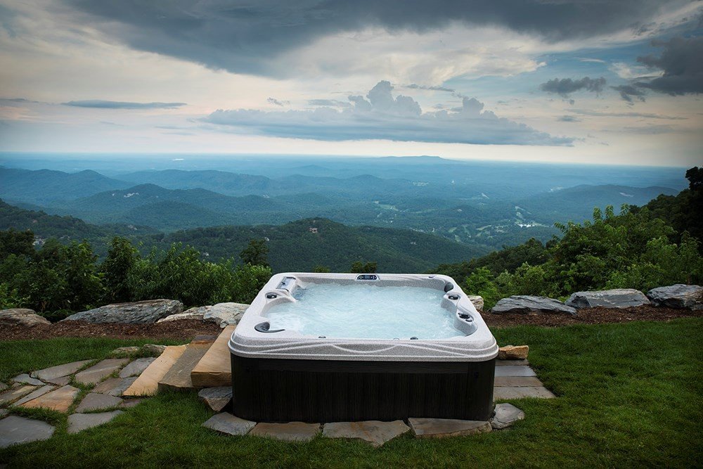 ג'קוזי לבחוץ דגם nevis