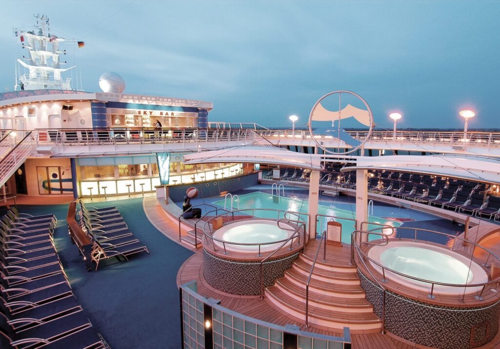 ג'קוזי על קרוז דגם Roman Public 255