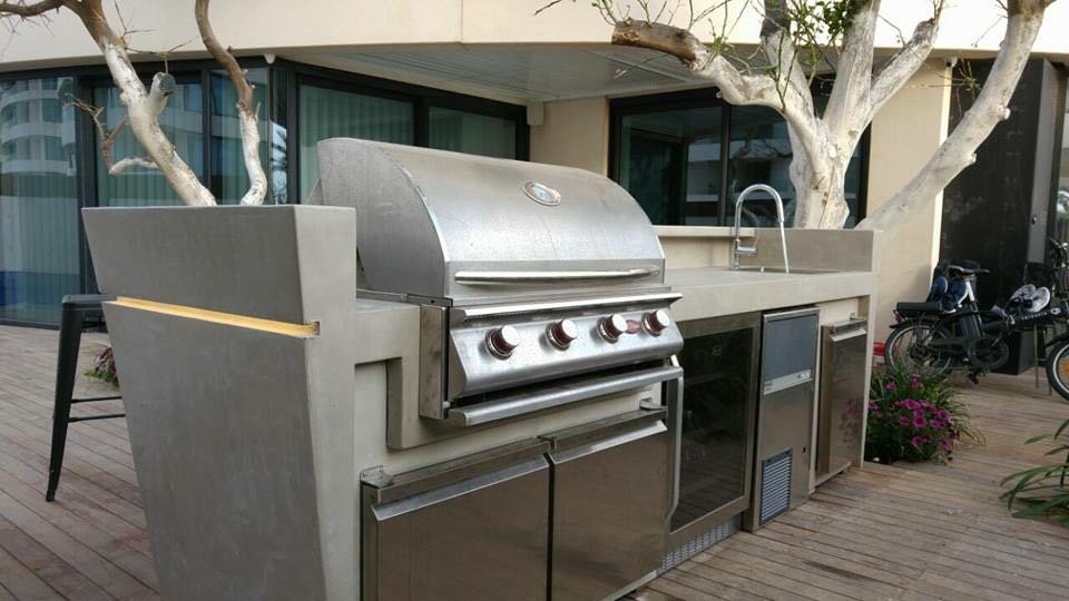 מטבח גינה עם 4 מבערים קונבנציונאלי