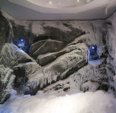 cooling-off-with-the-very-best-powder-snow-the-whole-year-round-at-the-mardan-palace-istanbul-405x394