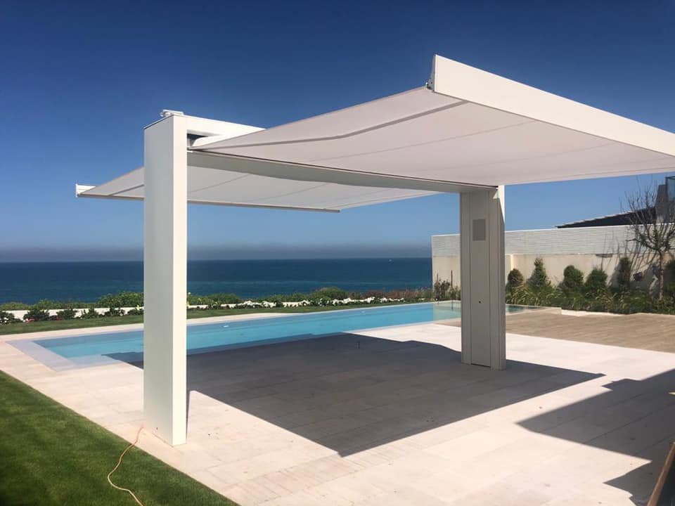 בריכת נירוסטה קו חוף הרצליה אייל אורן ניהול פרויקטים